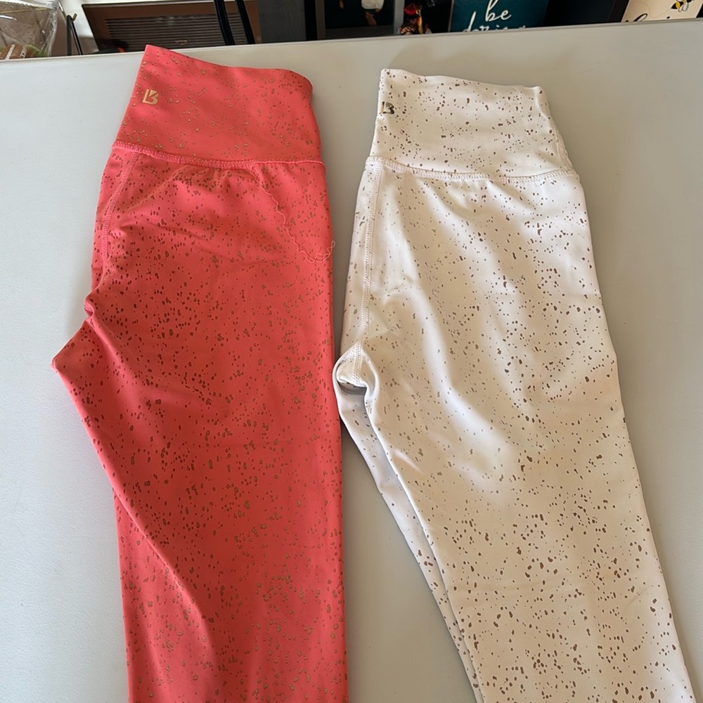 Buff bunny leggings in coral and white speckled with gold